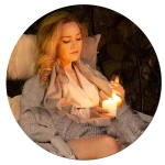 Fotel ogrodowy wiszący Brava brązowy + beżowe poduszki Sofotel