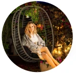 Fotel ogrodowy wiszący Toskana czarny   szare poduszki Sofotel