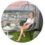 Fotel ogrodowy wiszący Toskana czarny   szare poduszki Sofotel