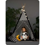 Namiot tipi dla dzieci z girlandą i światełkami - biało czarny z pandą 